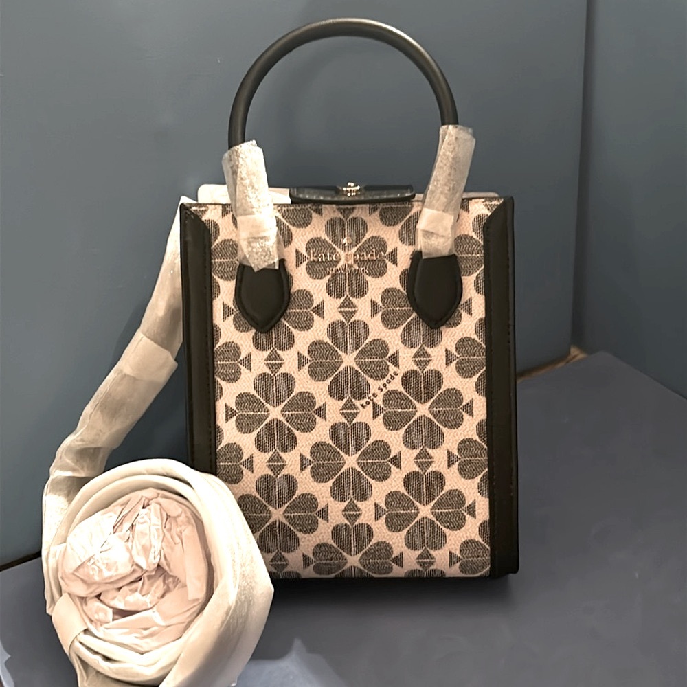 KATE SPADE FLOWER Mini-tote With Shoulder Strap. 💌  Labor Day SPECIAL NWT